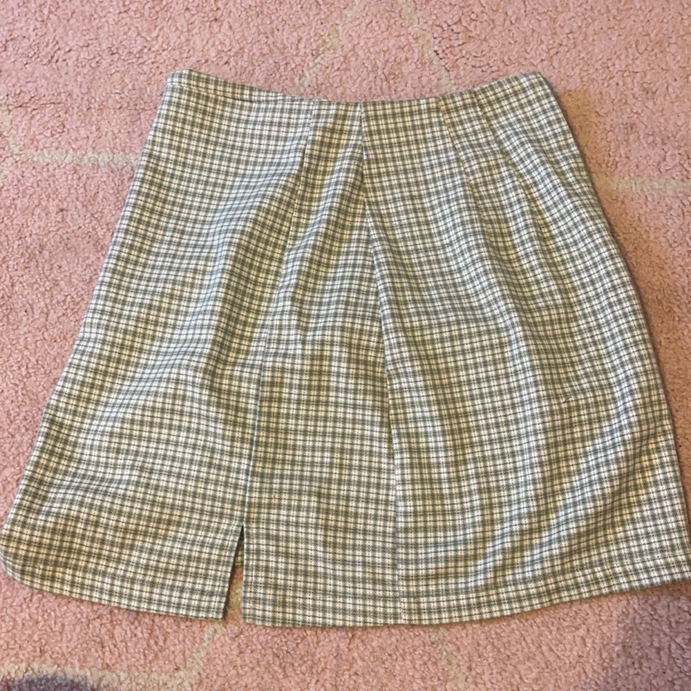 Brandy Melville green plaid skirt in great condition